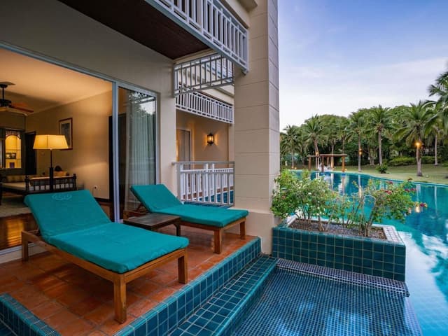 Club Suite, 1 King Bed, Pool Access (Club Millésime Access)