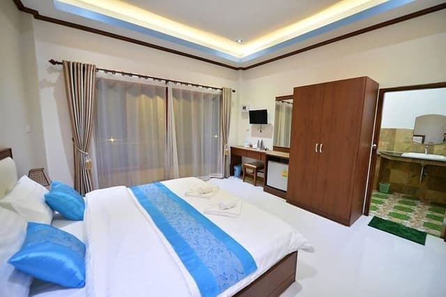 Deluxe Double Bed Mountain View