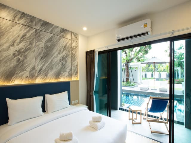 Luxury Premier Room with Pool Access