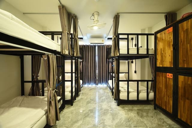 Dorm 6 Ensuite- Age 18-40