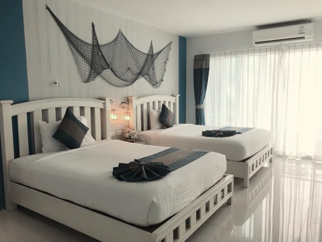 Twin (2 Double Beds)