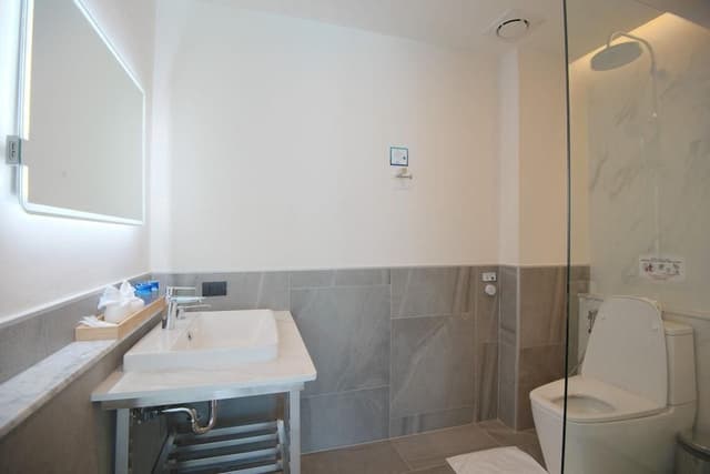 Deluxe Double or Twin Room, Pool View