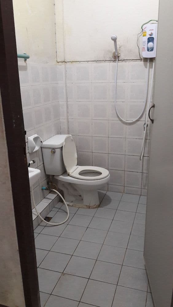 Standard Twin Room with Air Condition