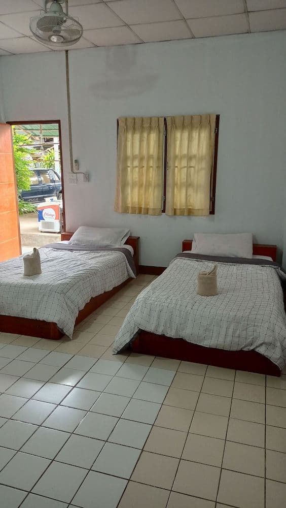 Standard Twin Room with Air Condition