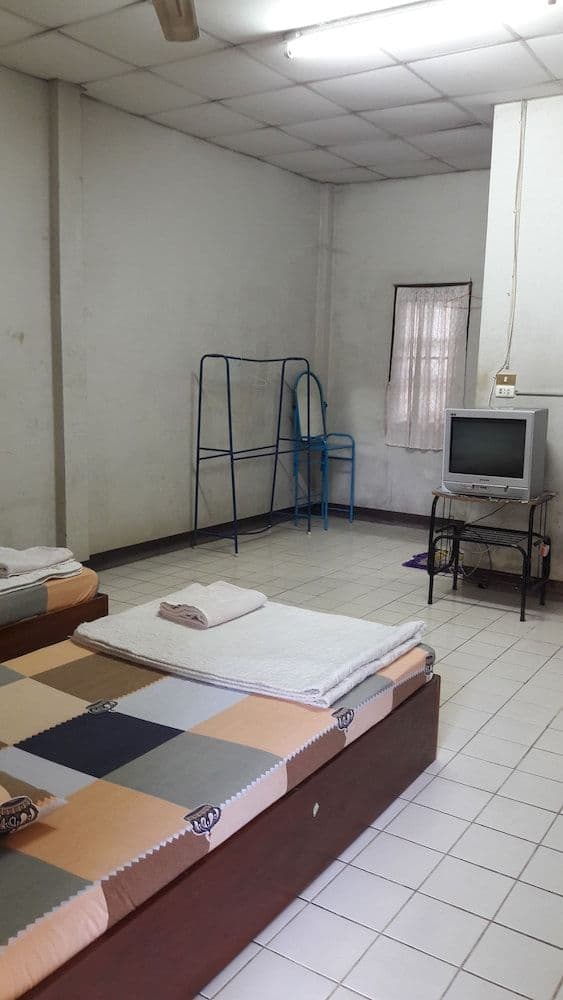 Standard Twin Room with Air Condition