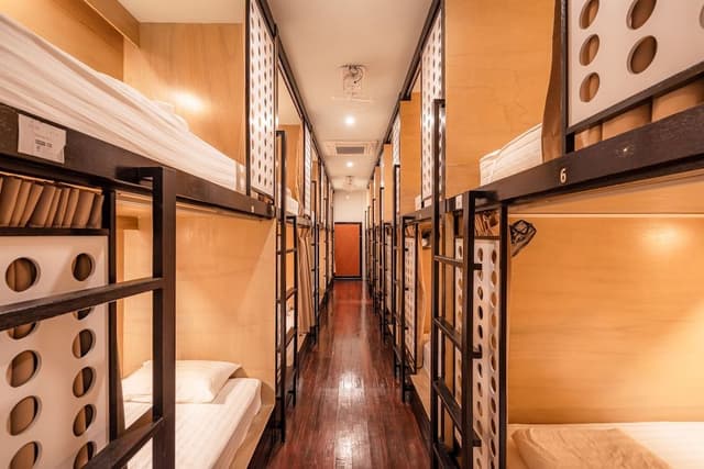 Single Bed in Mixed Dormitory