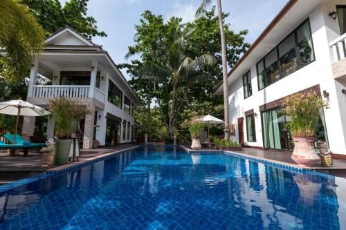 ราชา ไอส์แลนด์ รีสอร์ต (Racha Island Resort)2