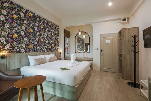 Superior Room, 1 King Bed, Tower, Nature View
