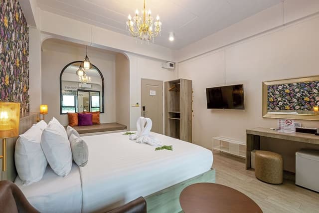 Romantic Room, 1 King Bed, Tower, Nature View