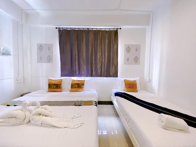 Triple Room