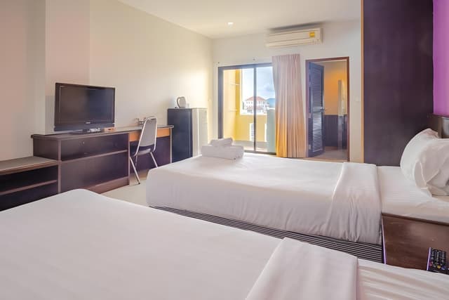 Standard Twin Room