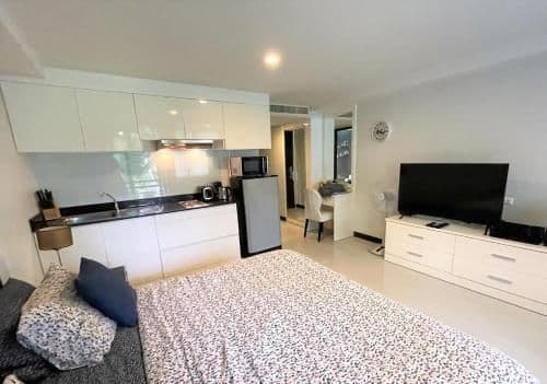 Studio at Kris Condo, 5 min walk to Bangtao beach Studio at Kris Condo, 5 min walk to Bangtao beach