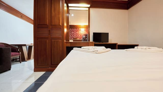Family Room, Balcony