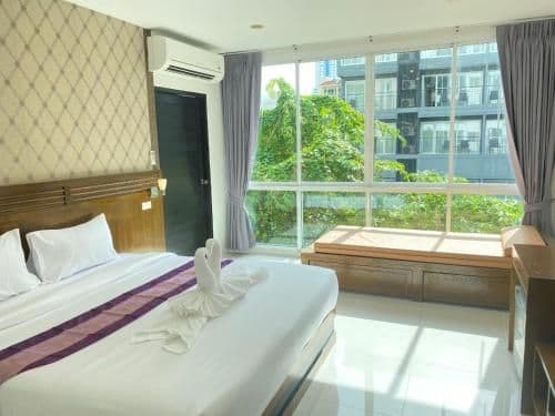 Grand Deluxe Room with Balcony