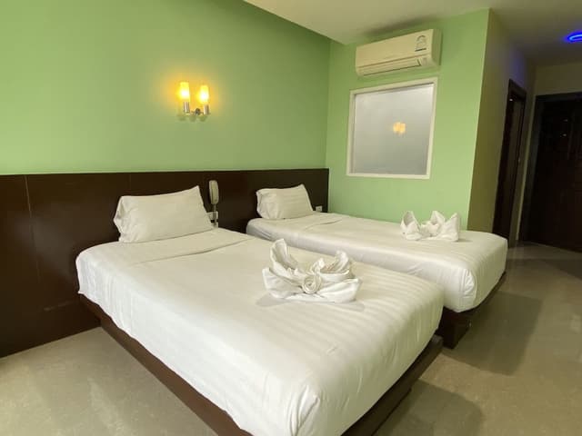 Superior Twin Room, 2 Twin Beds, Non Smoking, City View