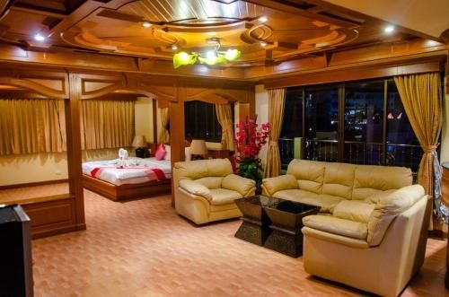 Diva Patong Hotel1