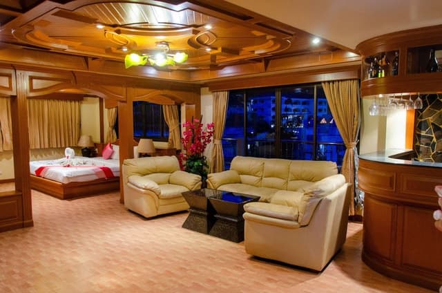 Roof Top Sea View Penthouse Jacuzzi Bar