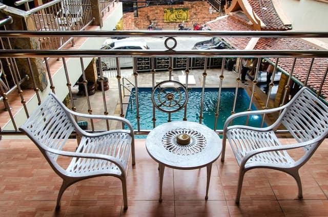 2 Connecting Double Rooms
