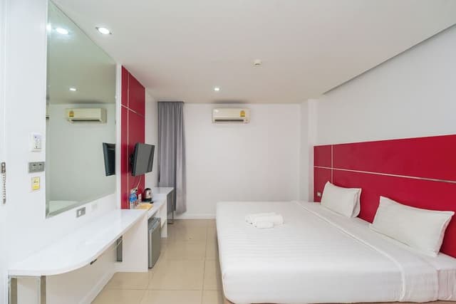 Standard Double or Twin Room, No Windows