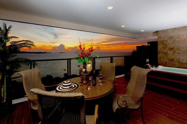 Presidential 2 bedroom suite, sea view
