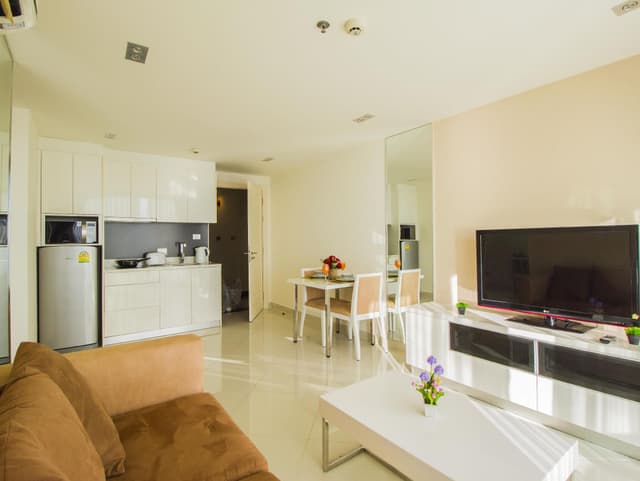 One Bedroom Apartment