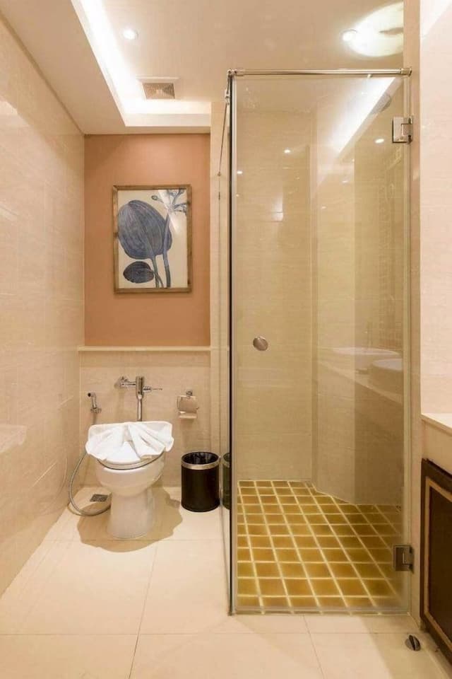 Deluxe Room Pool Access