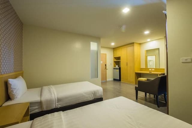 Standard Twin Room