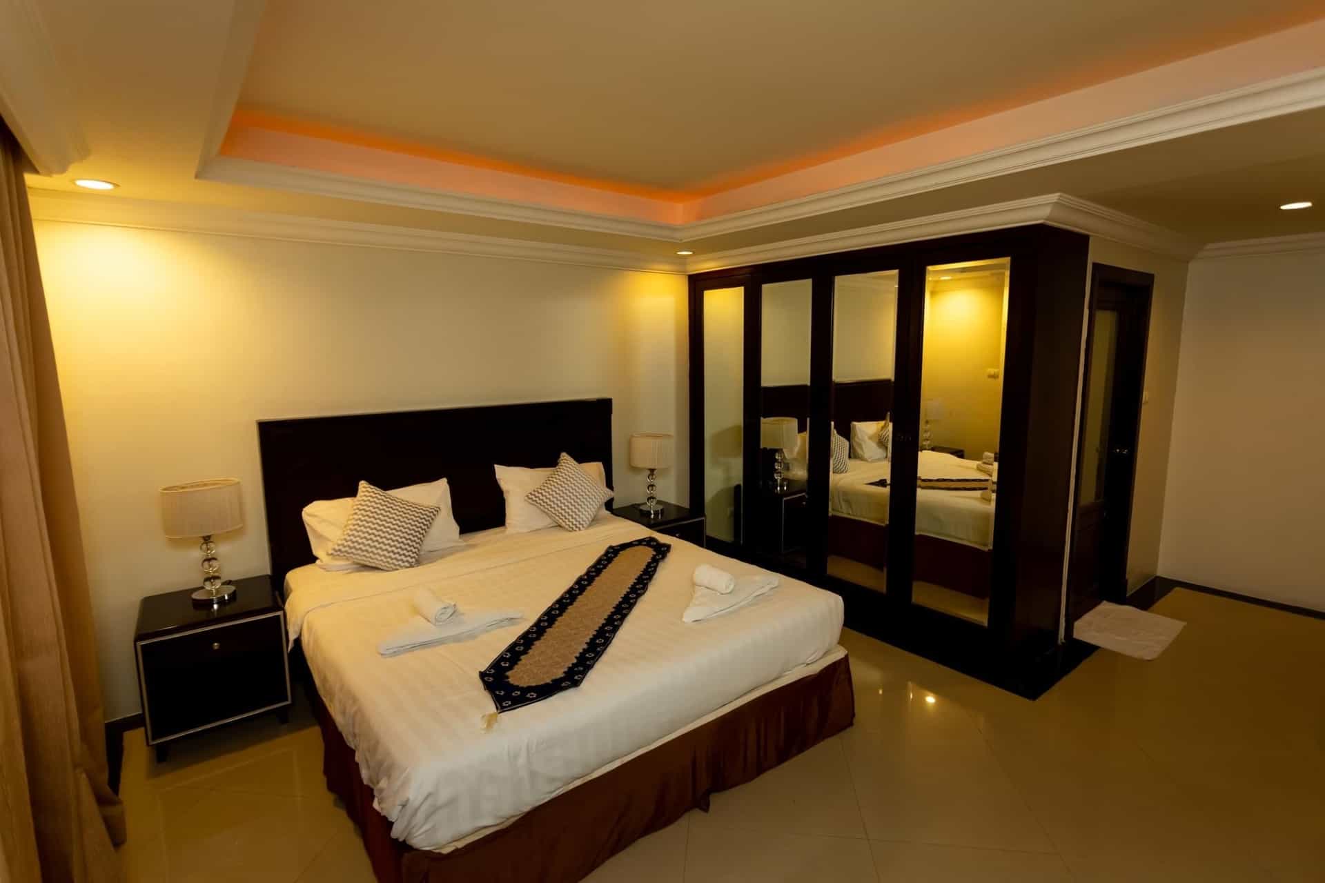 โรงแรมไอวอรี่พาเลซ โรงแรมไอวอรี่พาเลซ