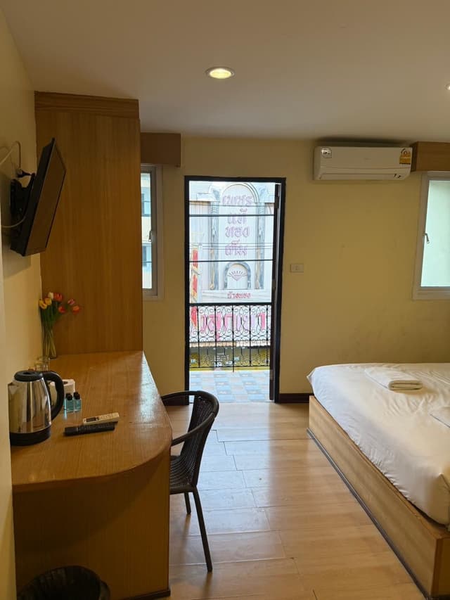 Superior - 1 Queen Bed
