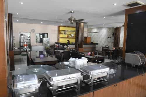 The Base Inn|Near Beach|Near Night Market The Base Inn|Near Beach|Near Night Market