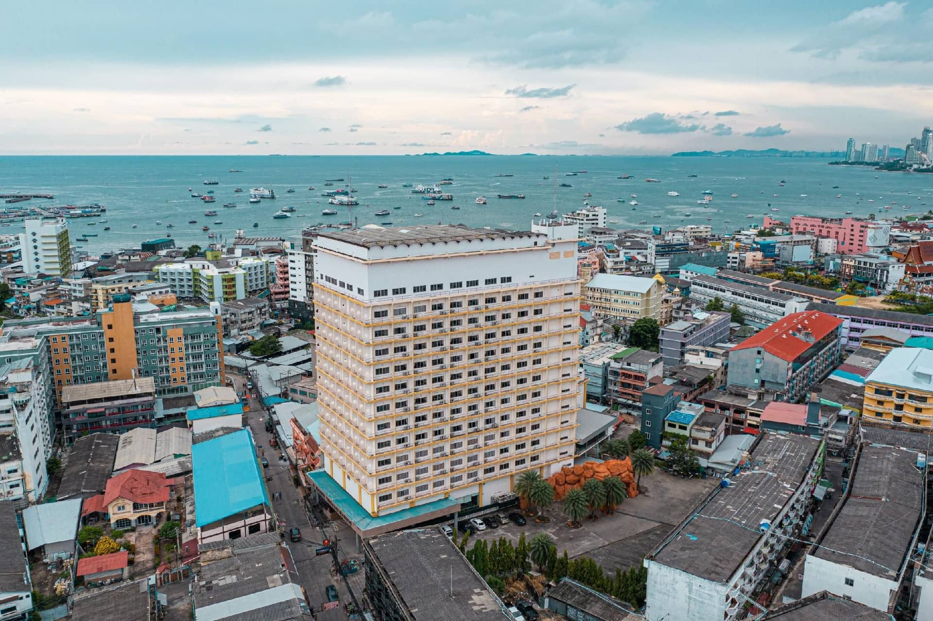 โรงแรมมารีน เย็นสบาย พัทยา โรงแรมมารีน เย็นสบาย พัทยา