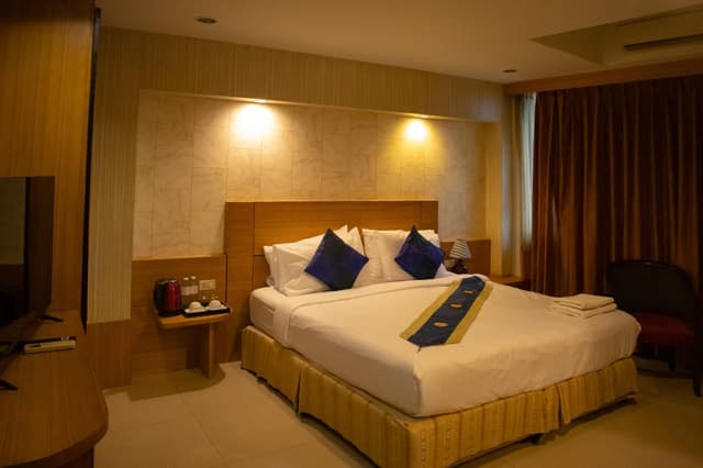 grand deluxe city view room