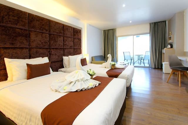 Deluxe Twin Room