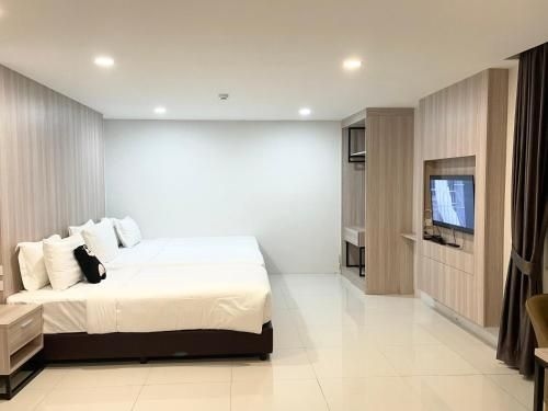 โรงแรมแบร์เดน (Bear’s Den Hotel)1