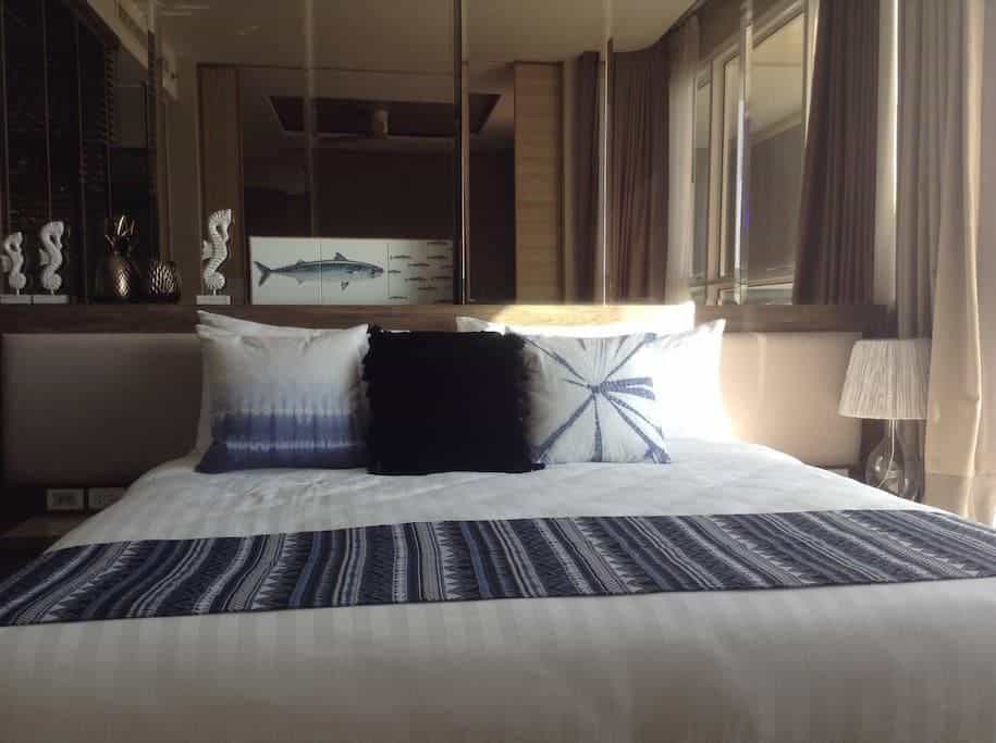 EveRyDaY BEACHFRONT STYLISH LUXURY* JOMTIEN EveRyDaY BEACHFRONT STYLISH LUXURY* JOMTIEN
