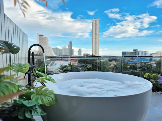 2 Bedroom Grand Tropical