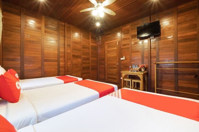 Family Room, Multiple Beds
