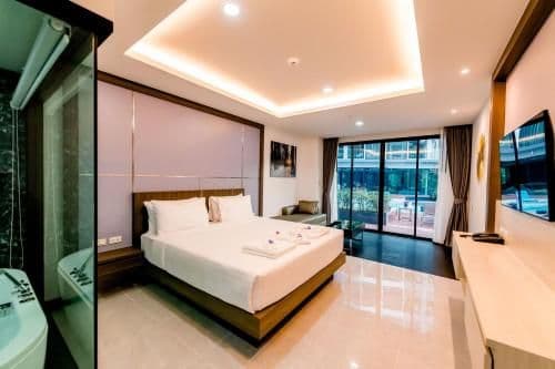 Pool Access Room