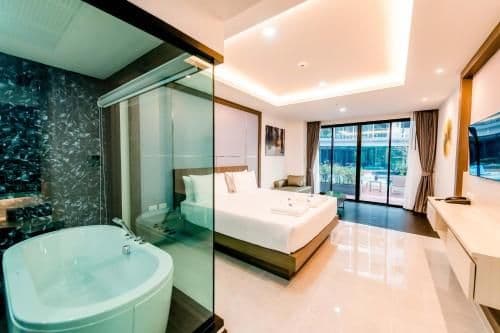 Pool Access Room