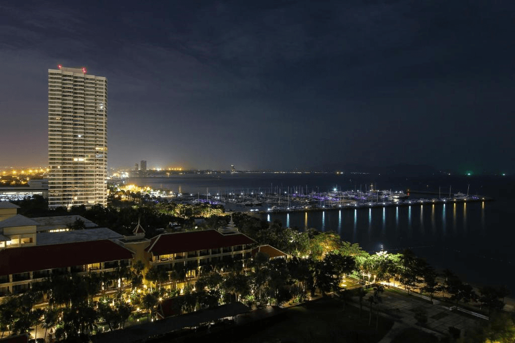 ไวต์ แซนด์ บีช เรสซิเดนซ์ พัทยา (White Sand Beach Residences Pattaya)1