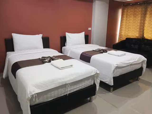 Standard Twin Room