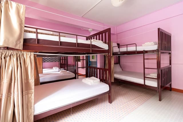Standard Shared Dormitory, Mixed Dorm