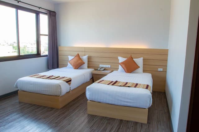 Deluxe Twin Bed Room