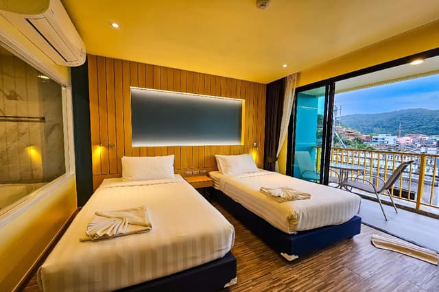 Deluxe Twin Room