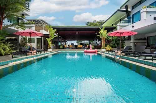 CC’s Hideaway Hotel CC’s Hideaway Hotel