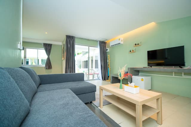 Junior Suite with Pool Access