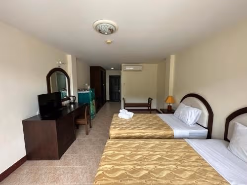 Deluxe Twin Room with Balcony