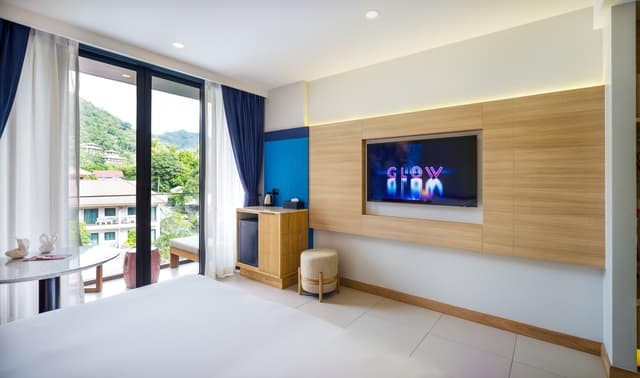Deluxe King Room