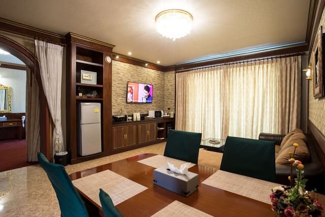 Erawan Suite B