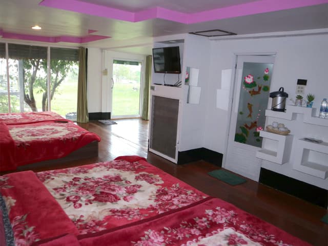 Family Room with Mountain View